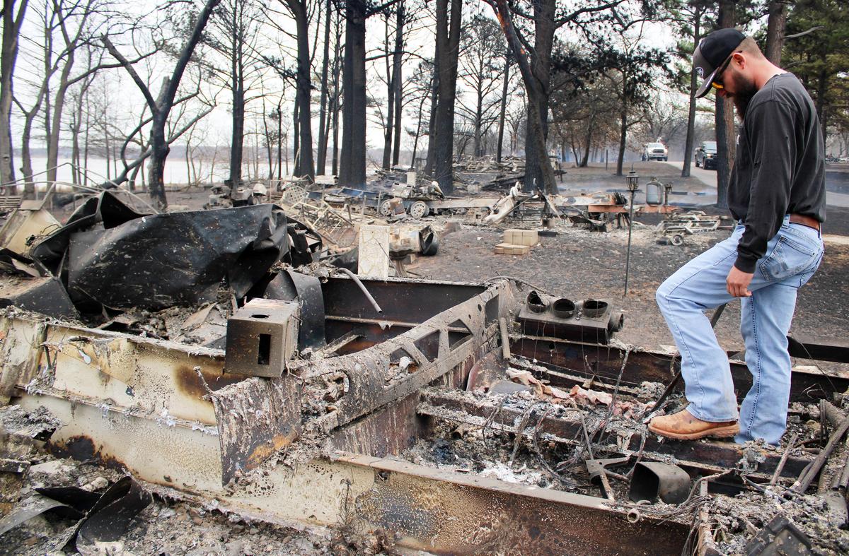 Four Killed, 142 Hurt in Wildfires That Have Scorched 170,000 Acres in Oklahoma thumbnail
