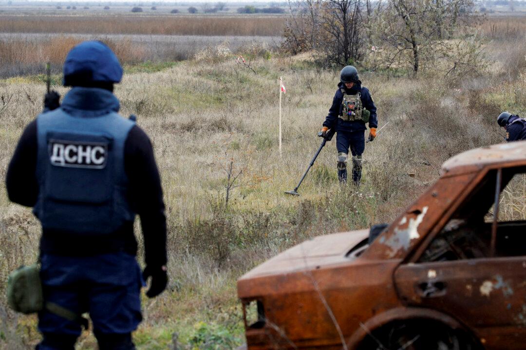 Poland, Latvia, Estonia, and Lithuania Plan Withdrawal From Landmine Treaty