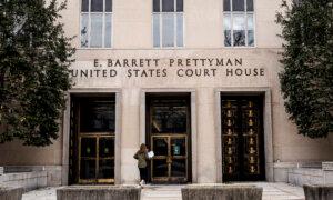 Appeals Court Sympathetic to Trumpâs Attempt to Remove Agency Heads