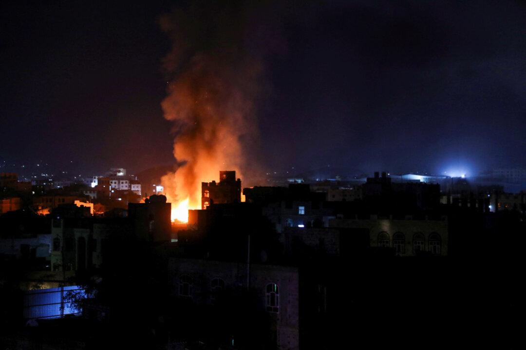 12 Killed in US Strike on Yemen’s Capital, Houthi-Run Ministry Says