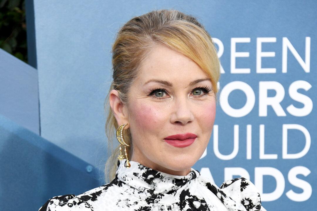MS Symptoms Sent Actress Christina Applegate to Hospital 30 Times