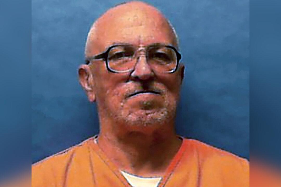 Florida Man Executed for Killings of 8-Year-Old Girl and Her Grandmother