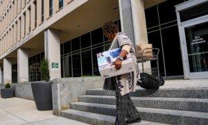 Trump to Sign Order Dismantling the Department of Education