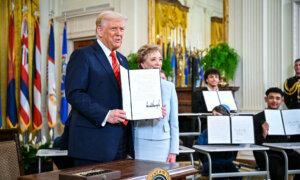 Trump Signs Order to End the Department of Education