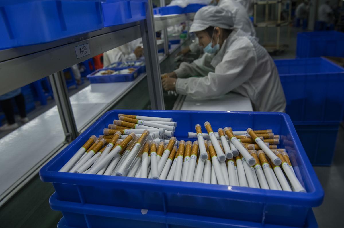 Congressmen Call on Federal Agencies to Curb Chinese Vape Smuggling