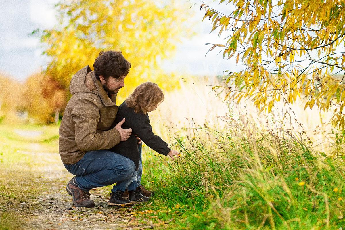 A Simple Walk in the Park May Strengthen Father–Daughter Bond