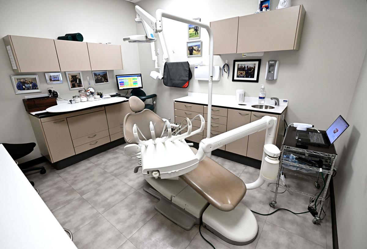 Liberals to Expand Eligibility for Dental Care Program