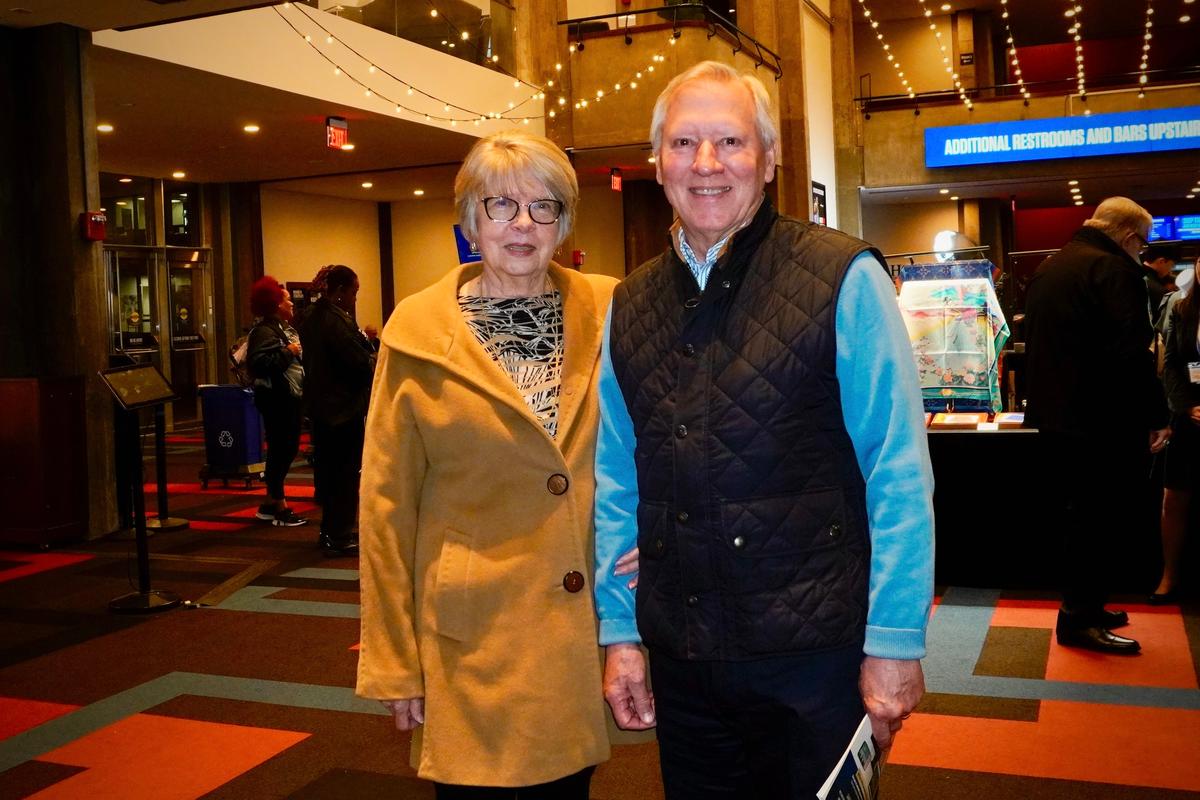 Shen Yun Is an Extremely High-Quality Entertainment With a Moral Message, Says Retired Company VP