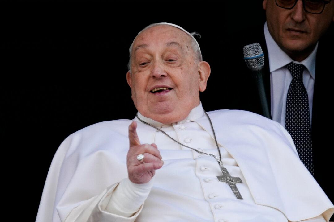 Pope Is Discharged From Hospital, Returns to Vatican