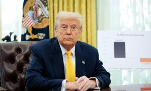 US Stocks Surge on Reports of Softer Trump Tariff Policy