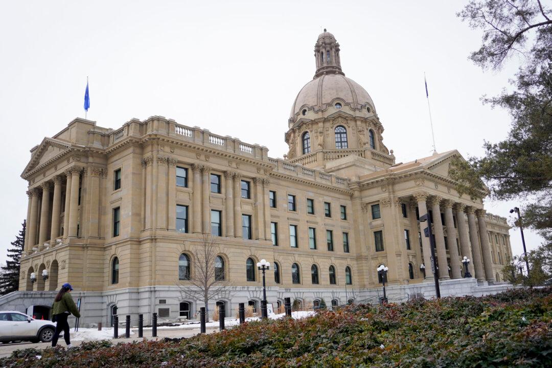 Alberta UCP MLA Votes for Opposition Motion Calling for Public Inquiry Into AHS Allegations