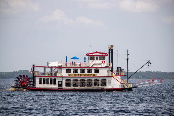 The St. Johns Rivership Co. takes tourists across Lake Monroe while returning to Sanford, Florida, aboard the Barbara-Lee on Aug. 23, 2023. (Patrick Connolly/Orlando Sentinel/TNS)