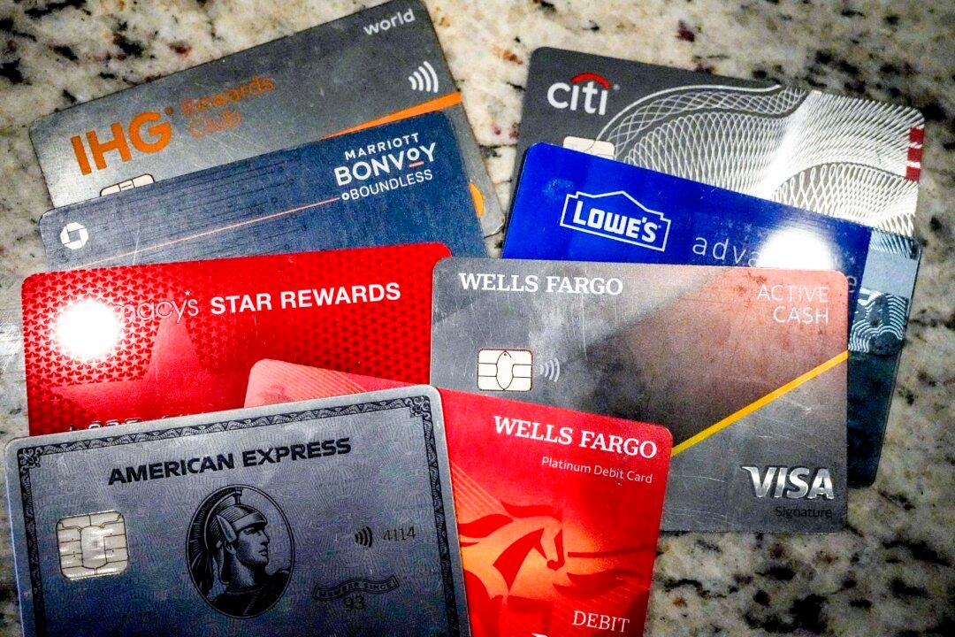 DOGE Says 315,000 Credit Cards Have Been Canceled, Limited by Federal Agencies
