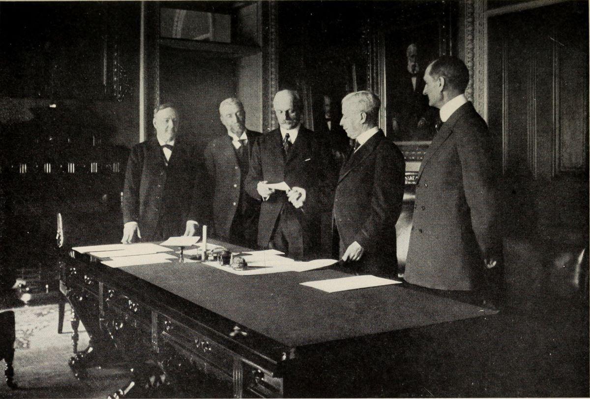 Ambassador Brun receives a check for $25 million, finalizing the sale of the Danish West Indies to the United States, March 31, 1917. (Public Domain)