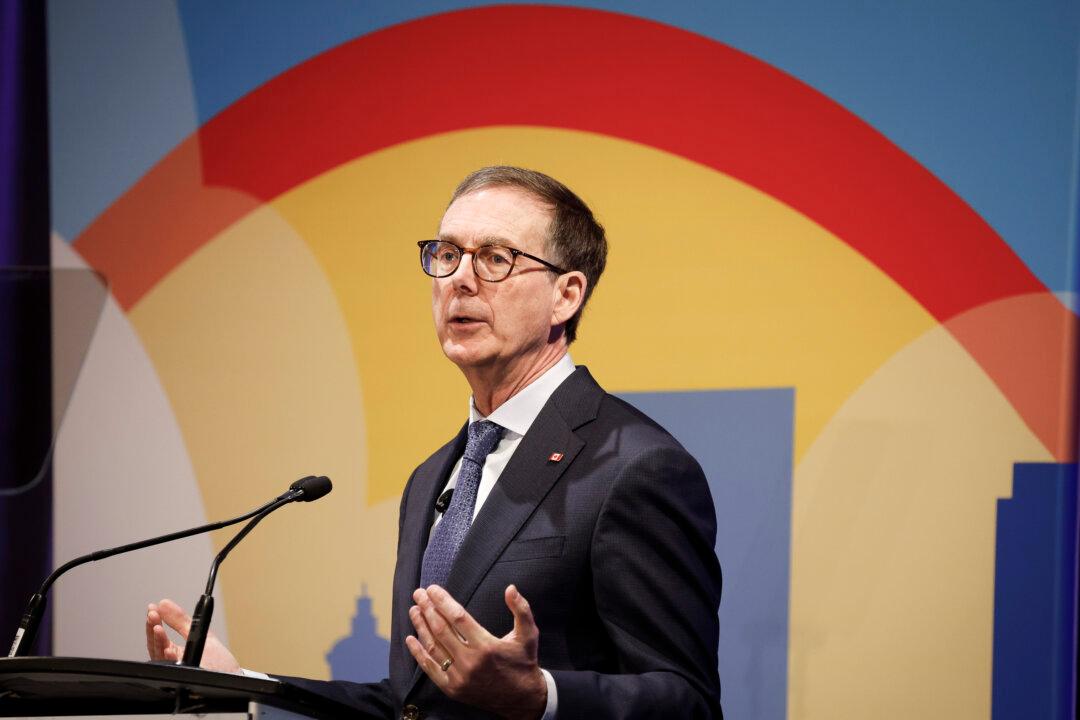 Bank of Canada Says It Would Have Likely Held Rate Steady If Not for Tariffs