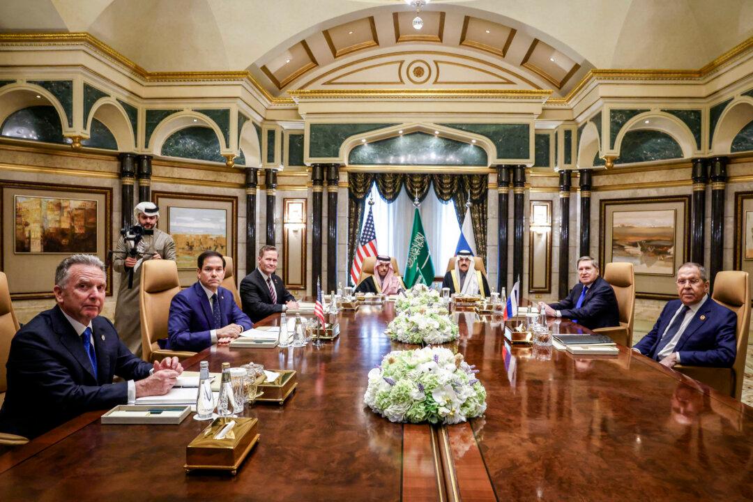 Russian Negotiators May Be ‘Dragging Their Feet’ in Ukraine Cease-Fire Talks, Trump Says