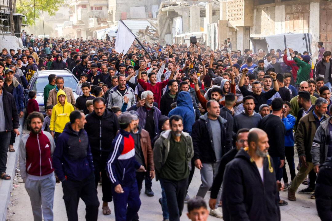 Growing Crowds of Gazans Demonstrate Against Hamas