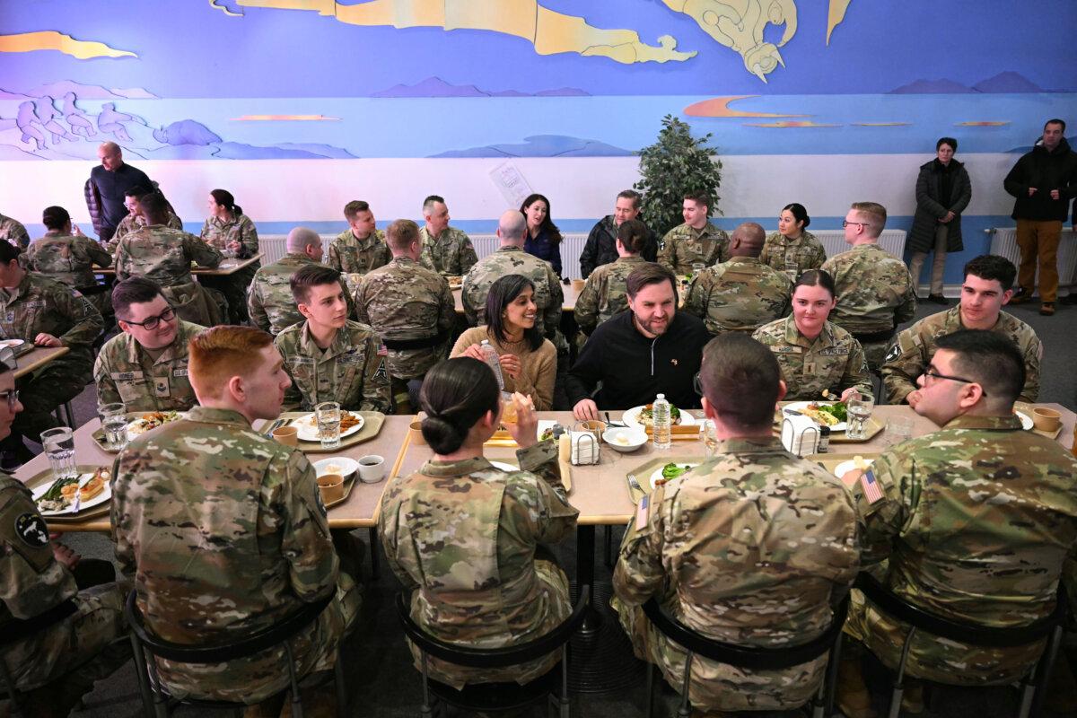 U.S. Vice President JD Vance and Second Lady Usha Vance eat a meal with soldiers at the U.S. military's Pituffik Space Base in Pituffik, Greenland, on March 28, 2025. (Jim Watson/Getty Images)