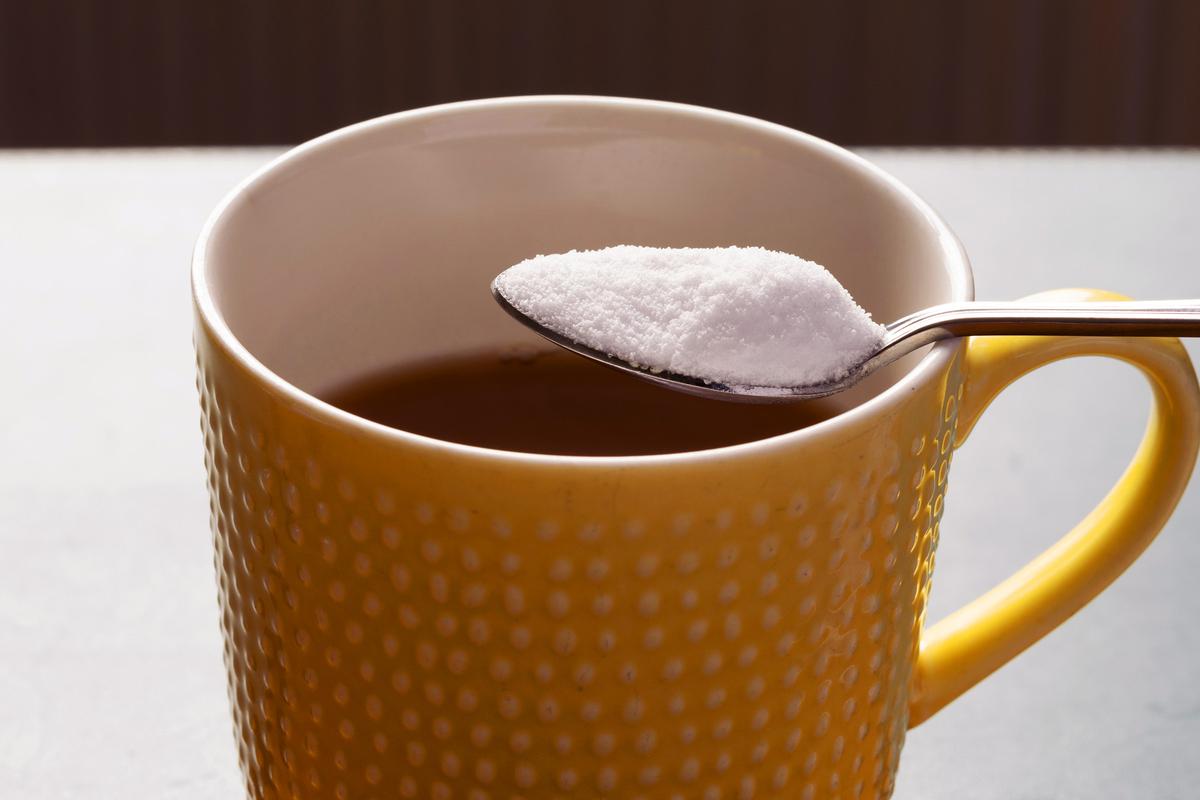Common Sugar Substitute May Trick Your Brain Into Eating More