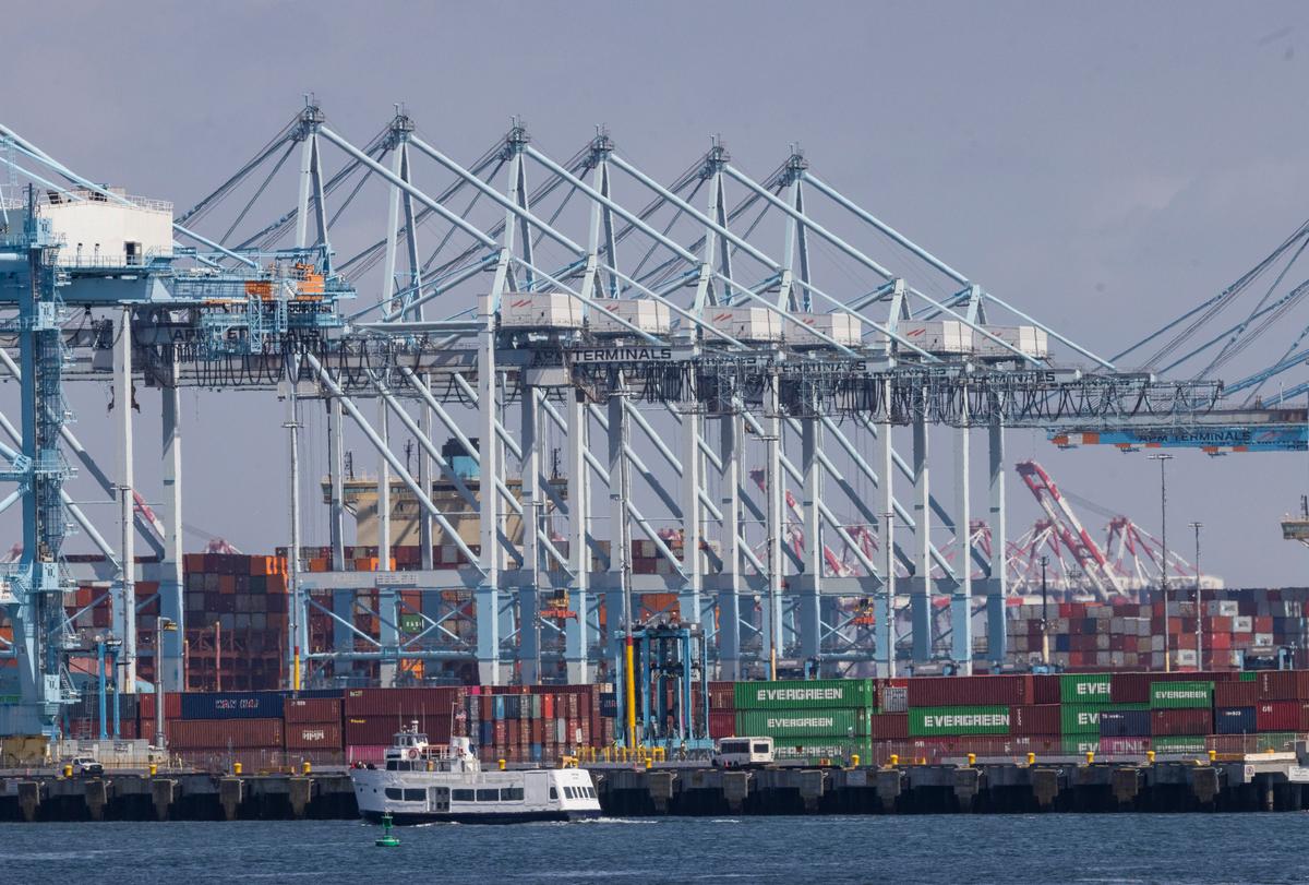 Port of Los Angeles Warns Potential 35 Percent Drop in Cargo Arrivals Due to Tariffs