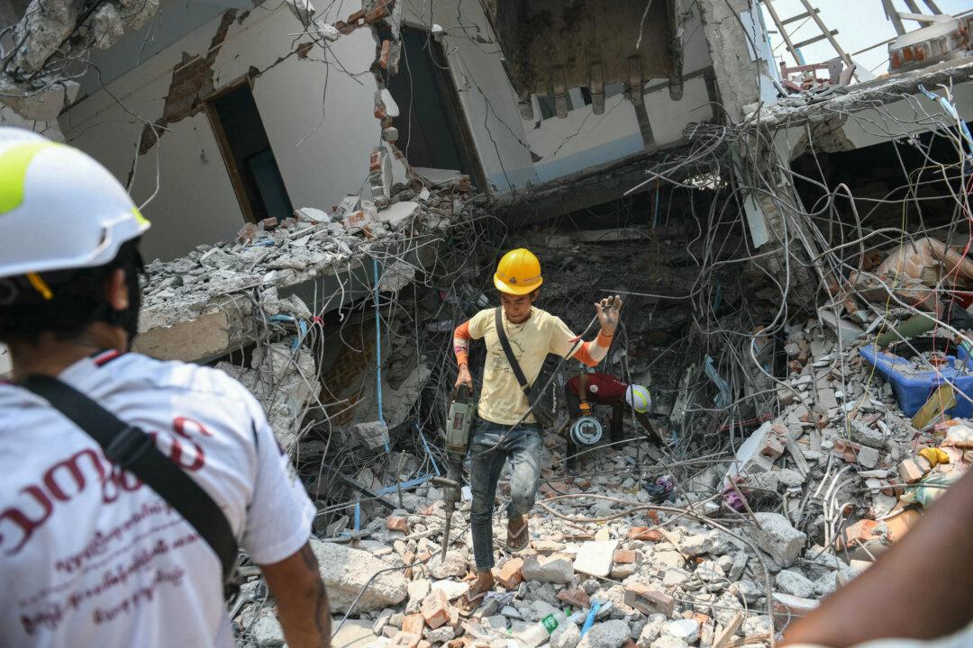 Burma Quake Deaths Toll Passes 1,600