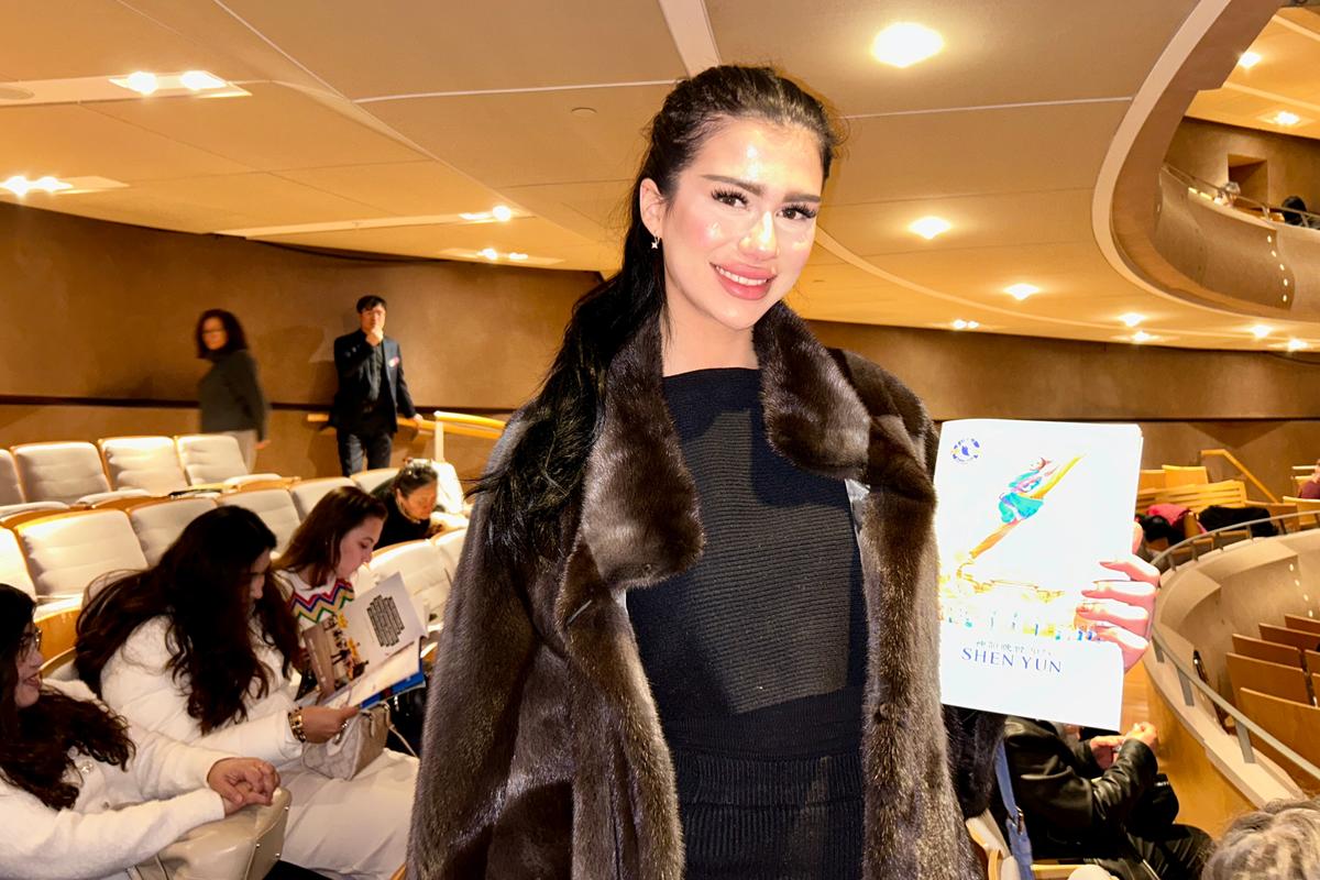 ‘I Like How There’s Angels’: Model, Songwriter, Pianist See Shen Yun, Show Banned in Communist China