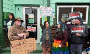 As Wisconsinites Vote Early, Anti-Musk Protesters Seek Victory in Supreme Court Election