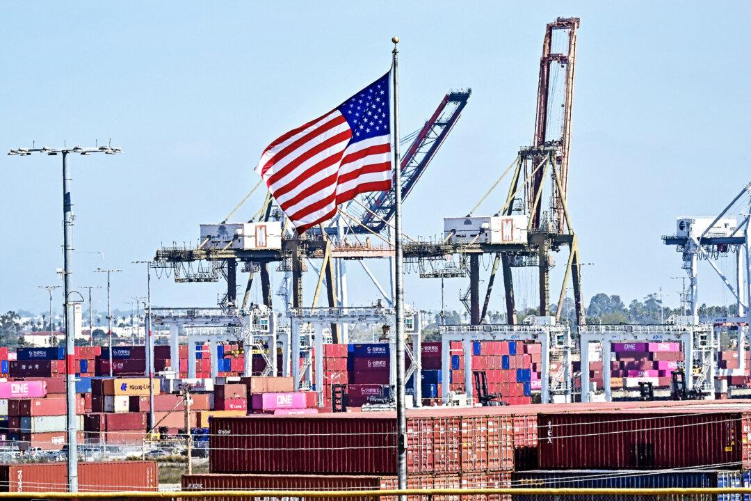 US International Trade Deficit Narrows in February