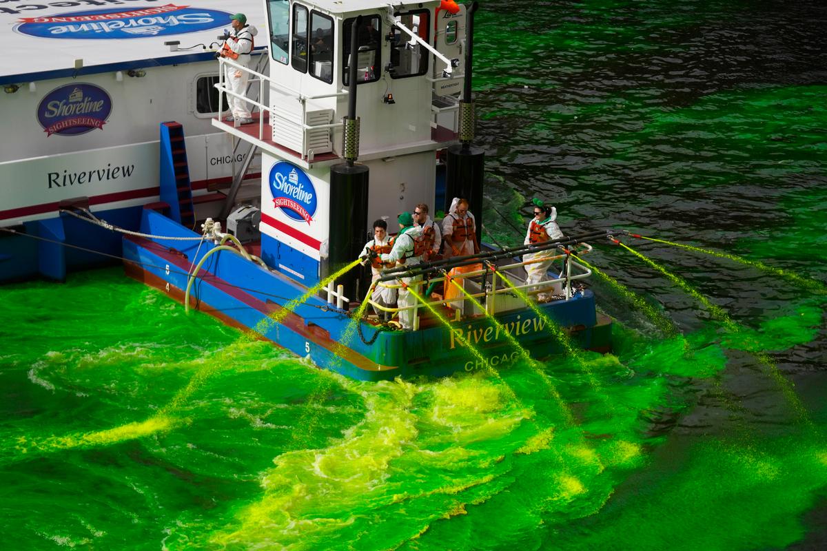 Chicago Dyes Its River Bright Green as It Opens St. Patrick’s Day Celebrations