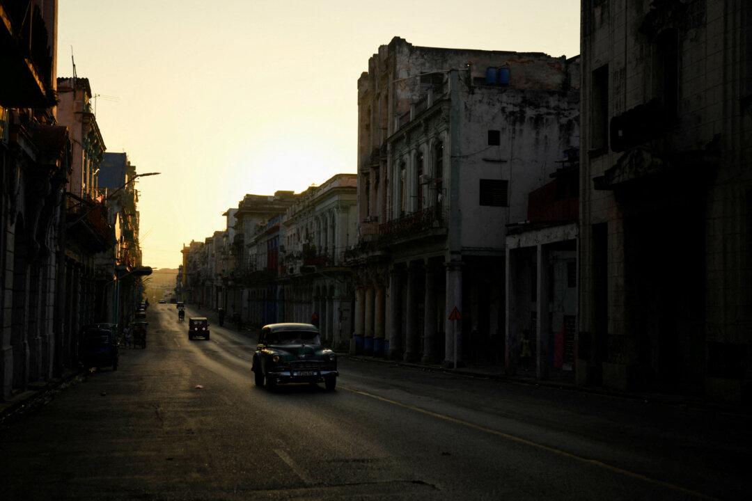 Cuba Reconnects Electrical Grid, Restores Power to Much of Havana