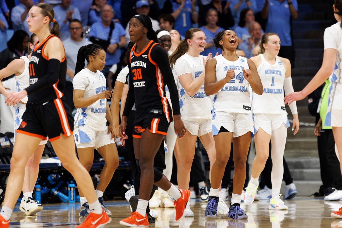 Donarski’s Big 3rd Quarter Helps North Carolina Beat Oregon State 70–49 in Women’s NCAA Tournament