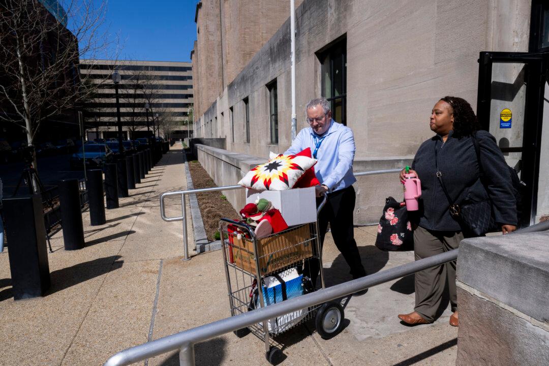 Judge Temporarily Blocks Trump Admin’s Mass Firings of Federal Workers