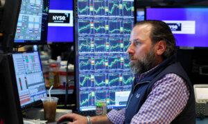 Dow Jones Drops 1,100 Points a Day After Trump Tariff Announcement