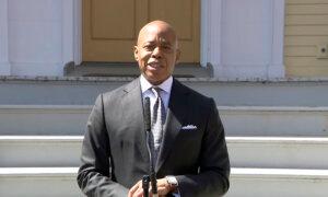 Judge Dismisses Criminal Case Against NYC Mayor Eric Adams