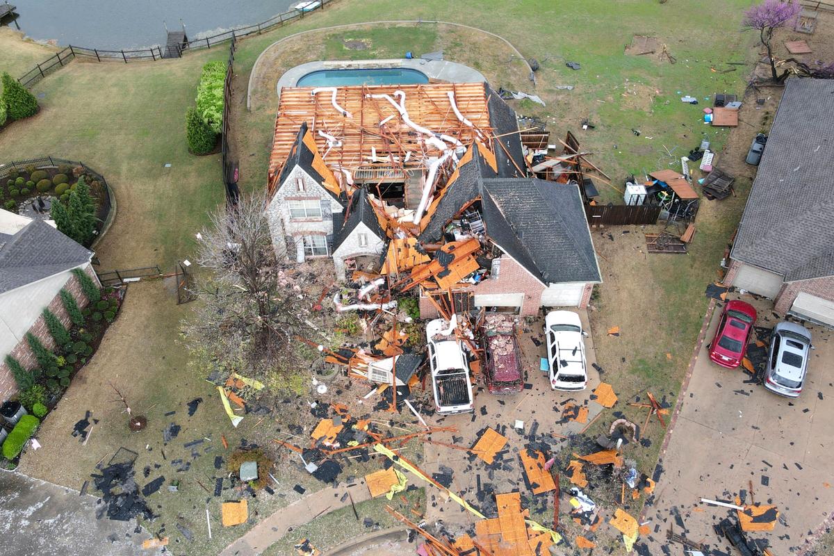 1 Person Dead as Violent Storms, Including Tornadoes, Wallop Midwest and South