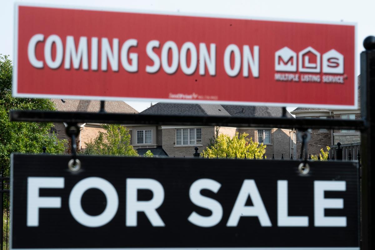 Canadian Home Sales Increase in August, Real Estate Association Says
