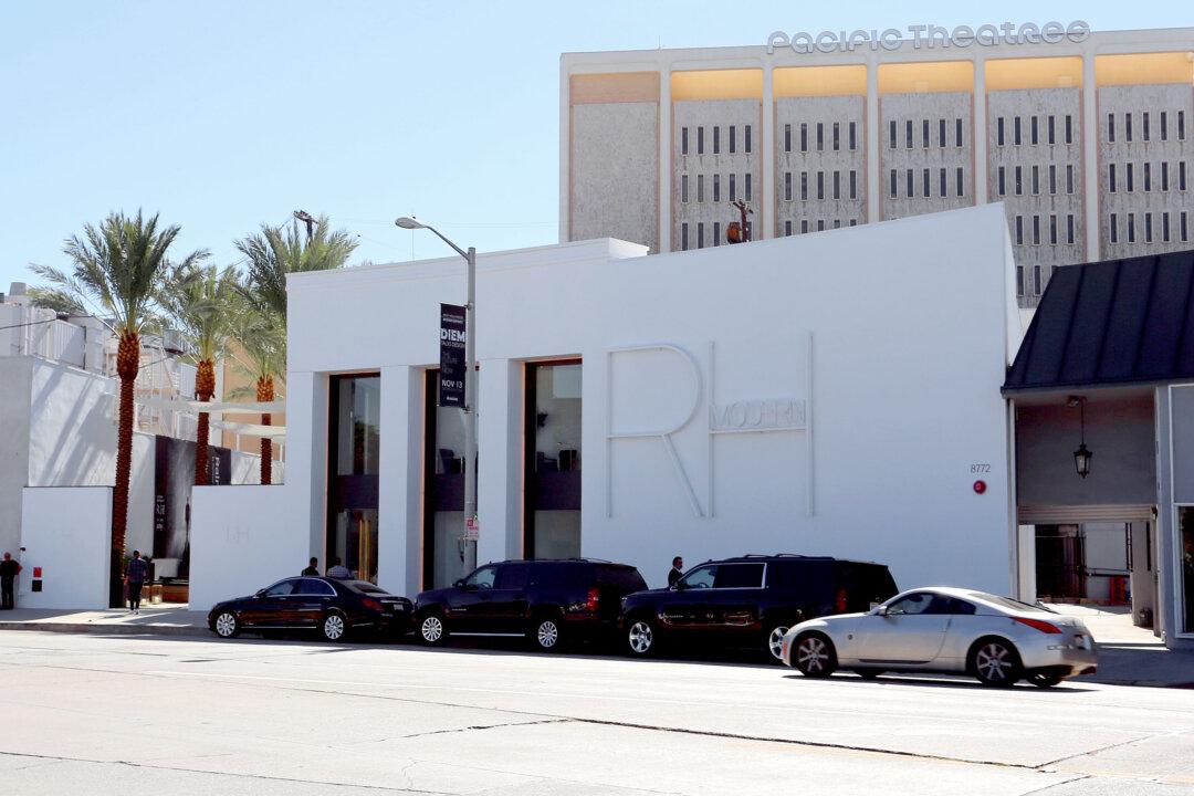 Restoration Hardware’s Sales Surge, but Shares Plunge Nearly 40 Percent