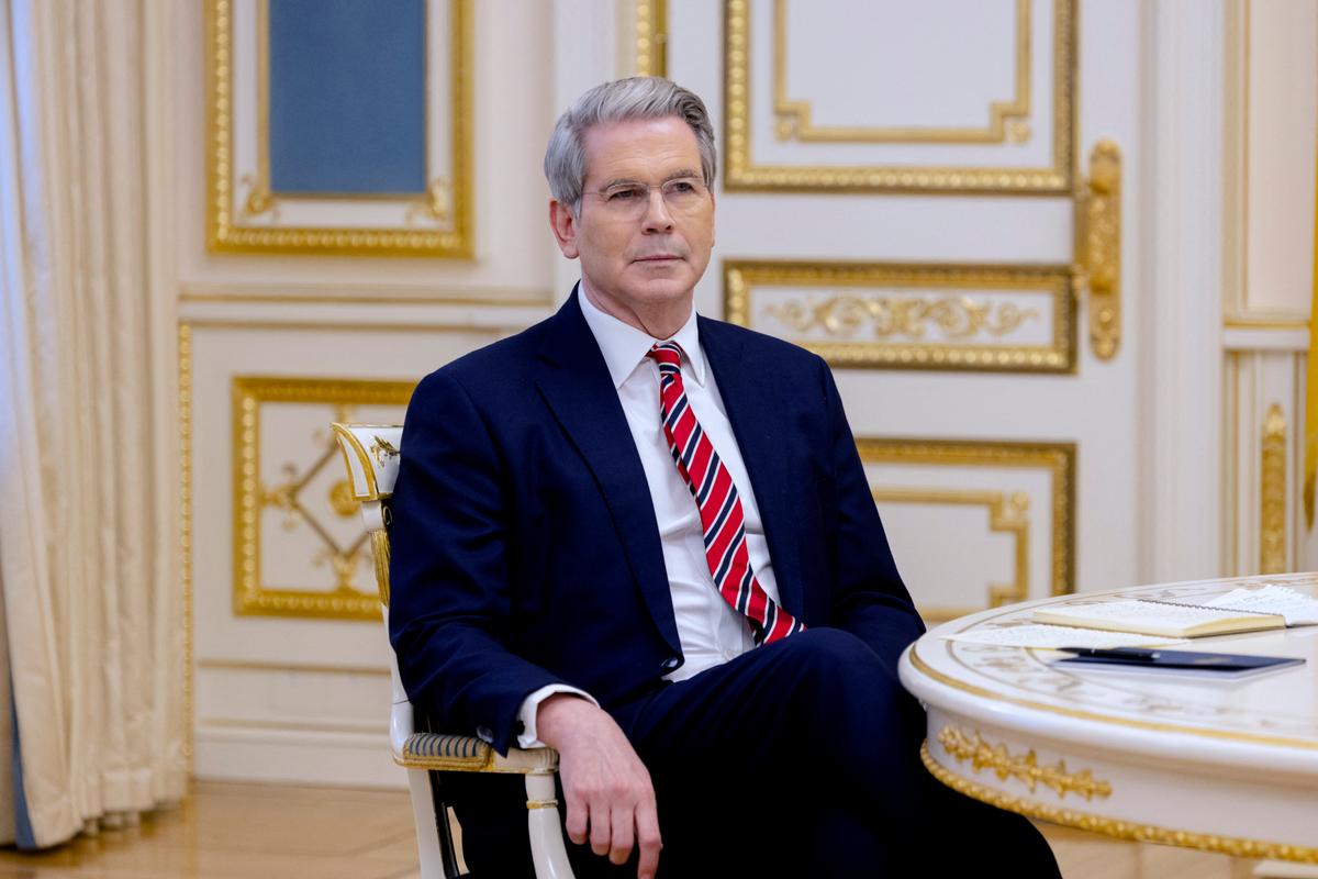 US Treasury Secretary Warns Countries Not to Retaliate After Trump’s Tariff Announcement thumbnail