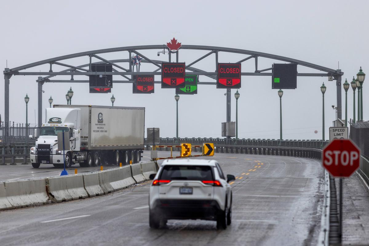 Ottawa Warns Canadian Travellers of Potential ‘Scrutiny’ at US Border