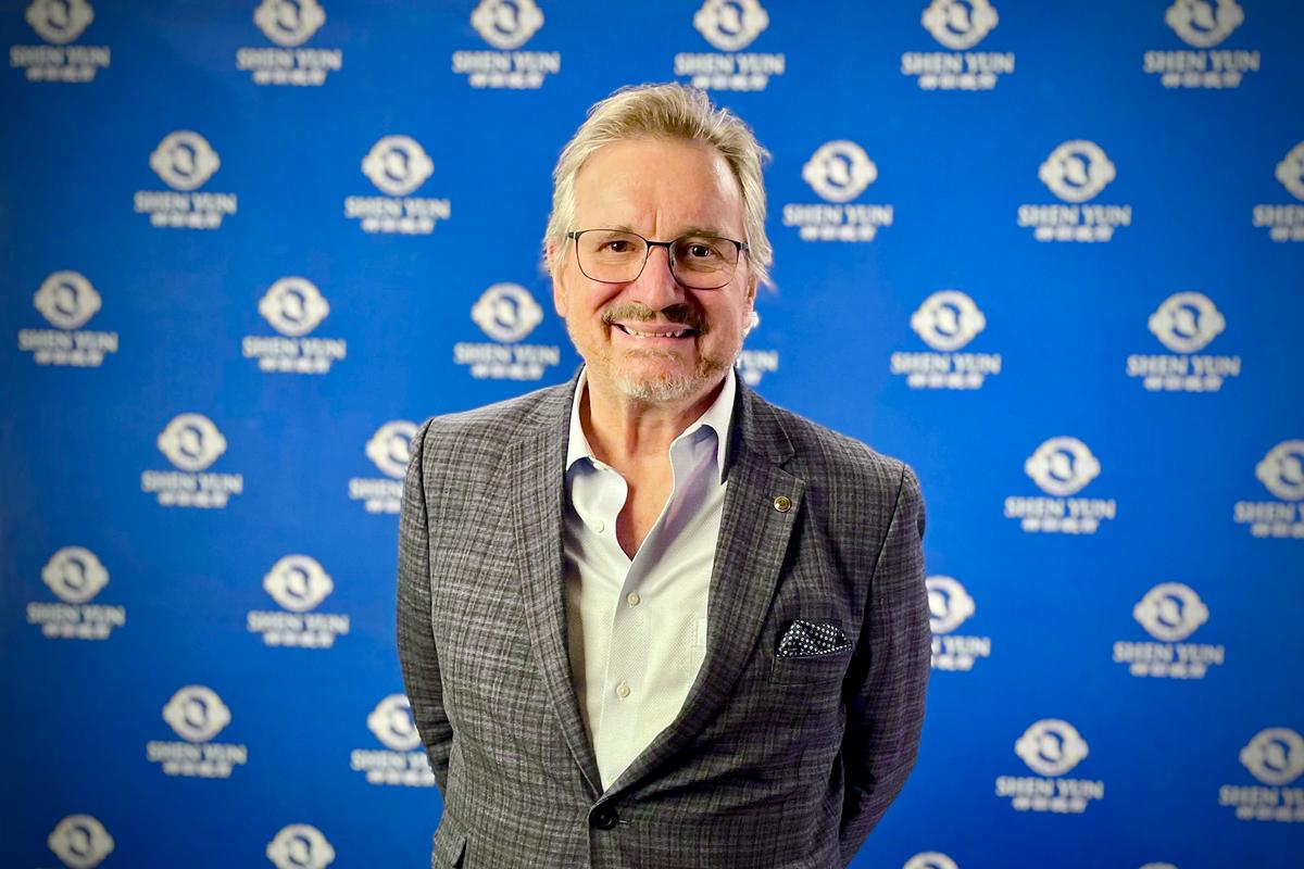 Radio Show Host and COO ‘Blown Away’ by Shen Yun