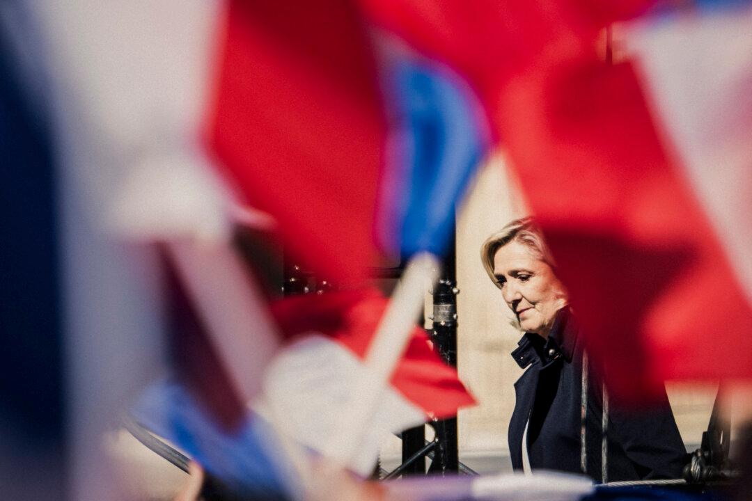 Le Pen Promises to Fight Conviction as Supporters Rally in Paris