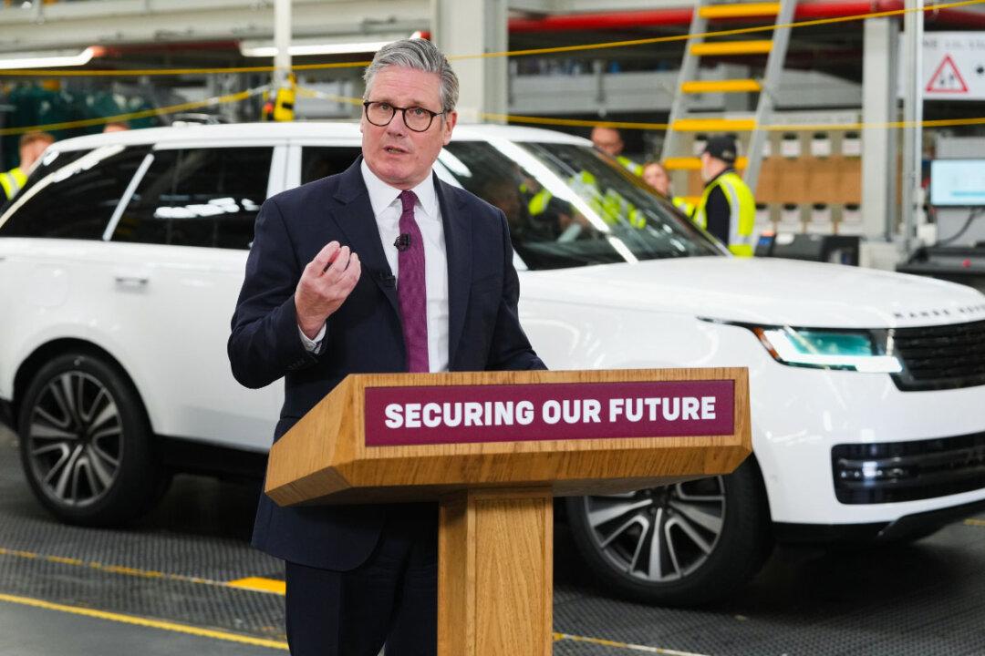 Starmer Relaxes Electric Vehicles Mandate Amid US Tariffs