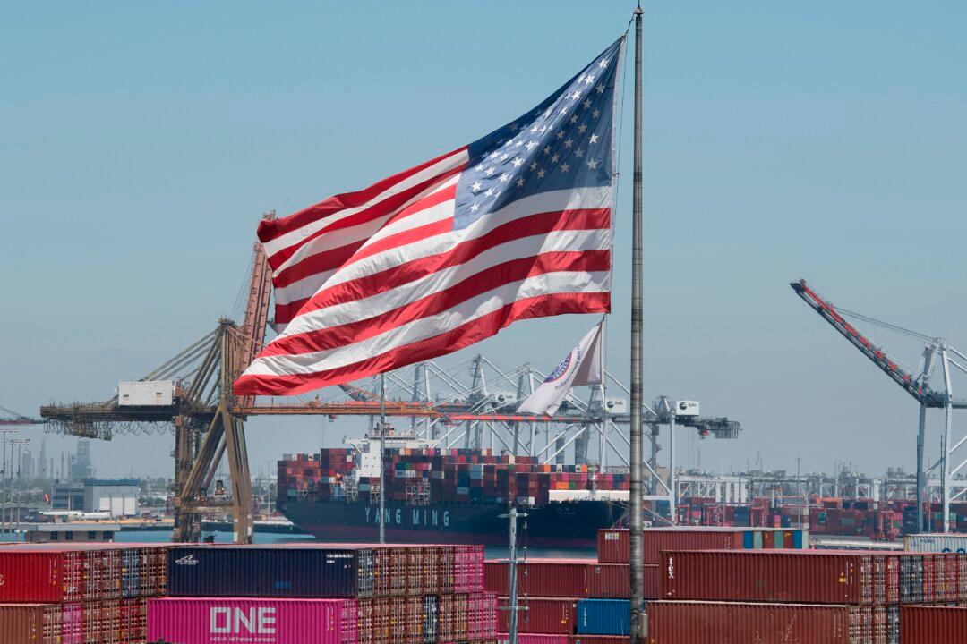 US Port Operators, Shippers Call on Trump to Scuttle Proposed China Port Fees
