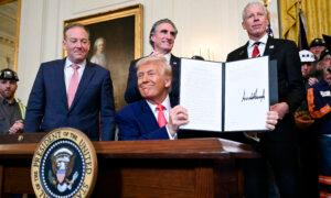 Trump Signs Executive Orders to Revive ‘Abandoned’ Coal Industry