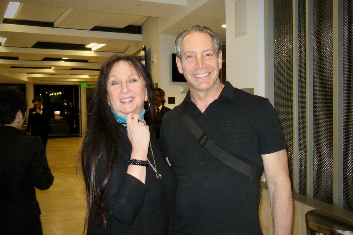 Art Critic Loves Shen Yun