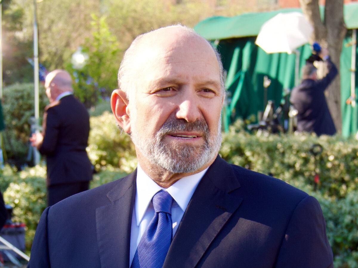 Commerce Secretary Howard Lutnick speaks to reporters at the White House on April 9, 2025. (Travis Gillmore/The Epoch Times)