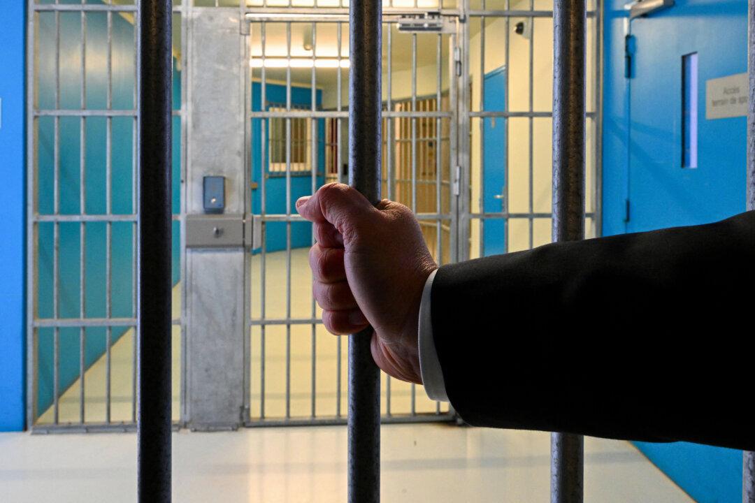 Wave of Prison Attacks Continues in France for Second Night