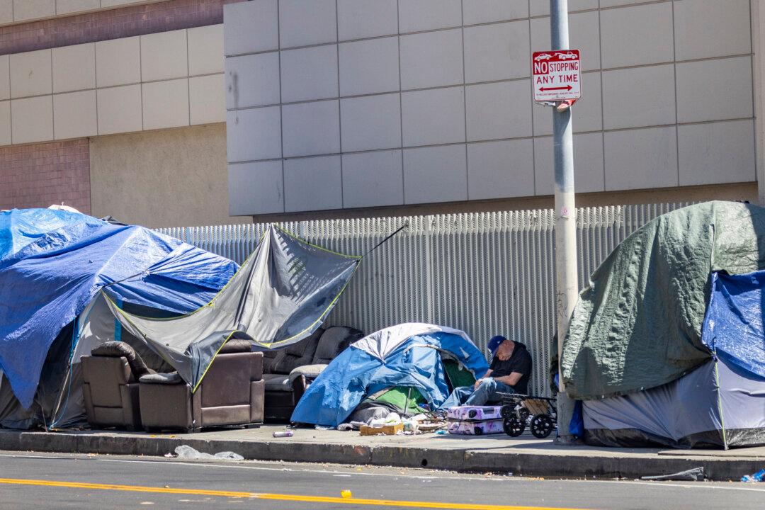 Trump Signs Order to Redirect Federal Funds From Homelessness Toward Rehabilitation
