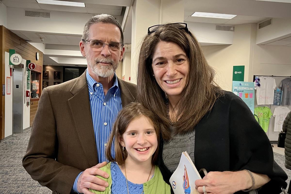 High School Teacher Says Shen Yun Lyrics Are ‘Very Powerful’