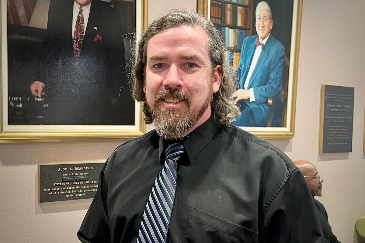 Architect so Impressed He Brings His Children to See Shen Yun Again